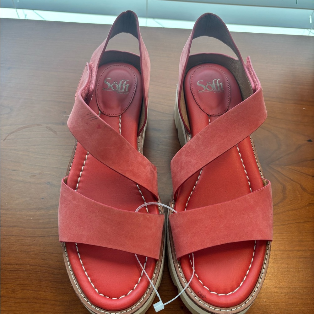 Sofft Pretty Platform Sandals